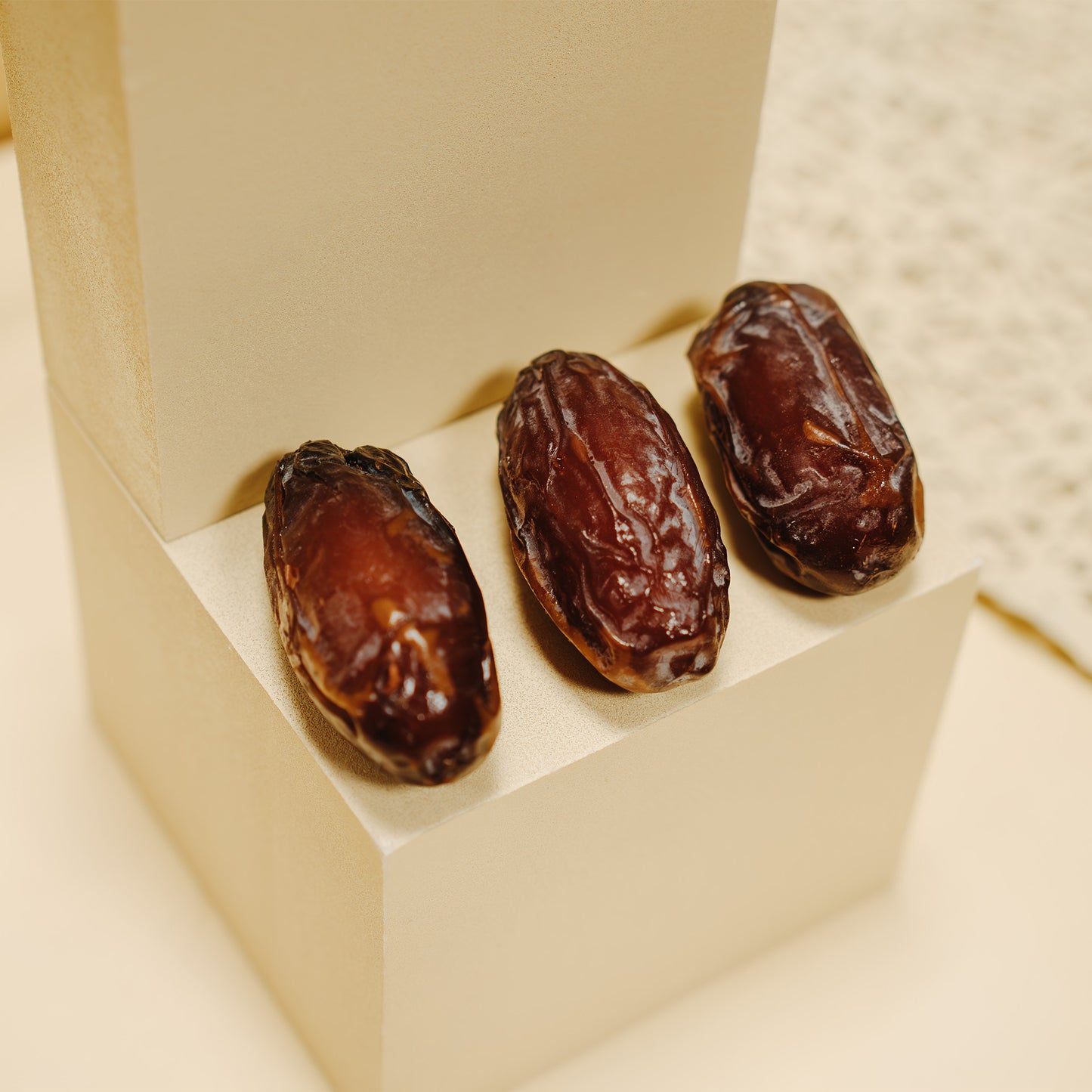 400gm, Premium Rutab Medjool Dates